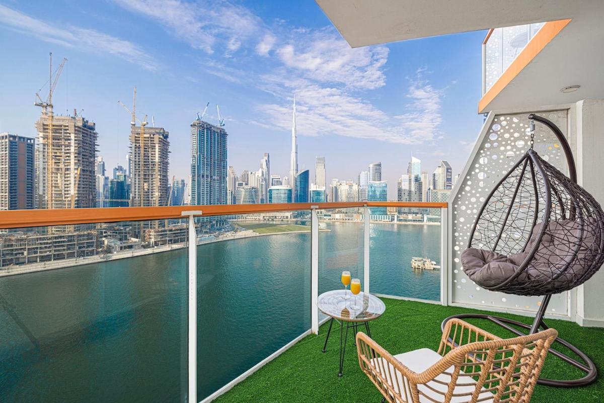 Panoramic! Burj Khalifa And Canal View! * Dubai